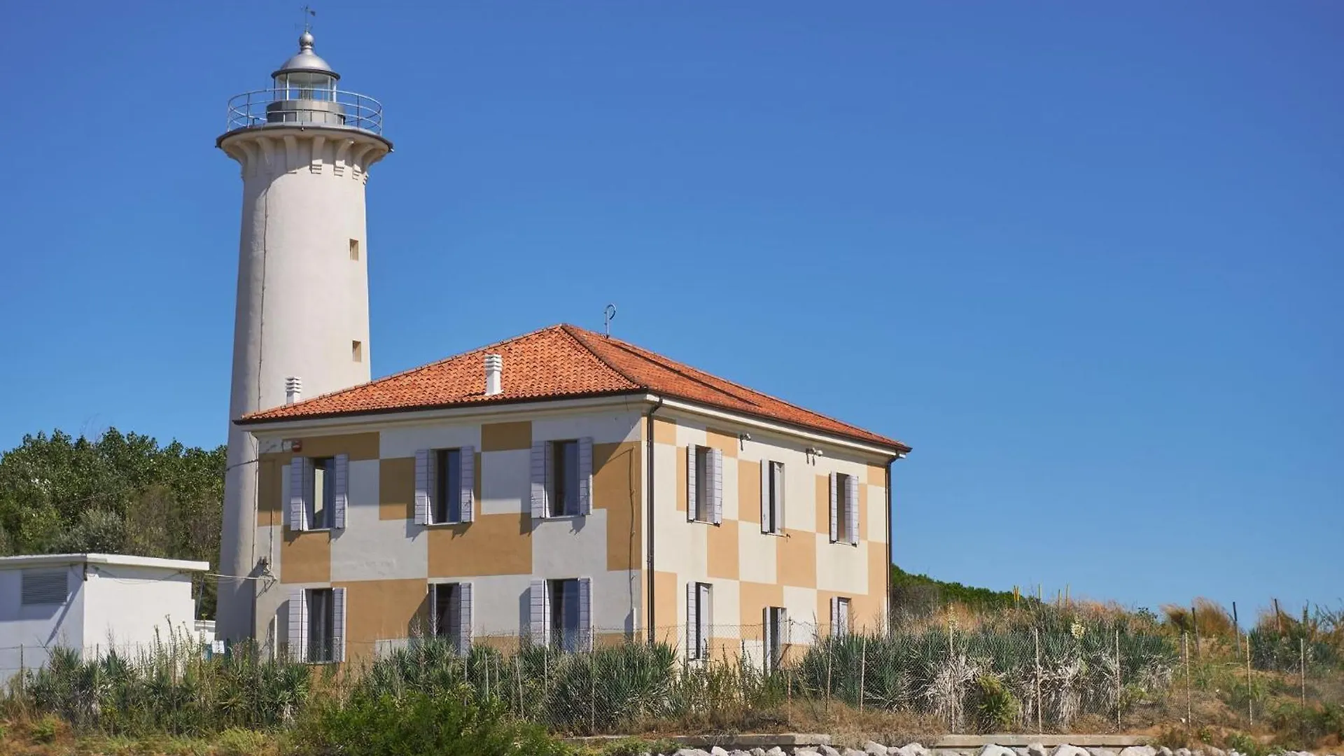Modern Studio Apartment With Seaview Balcony Bibione
